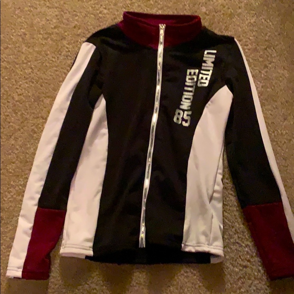 Zip-up sweatshirt